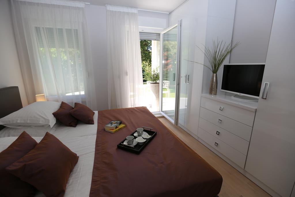 Beach Apartments Dumicic Podstrana Ngoại thất bức ảnh